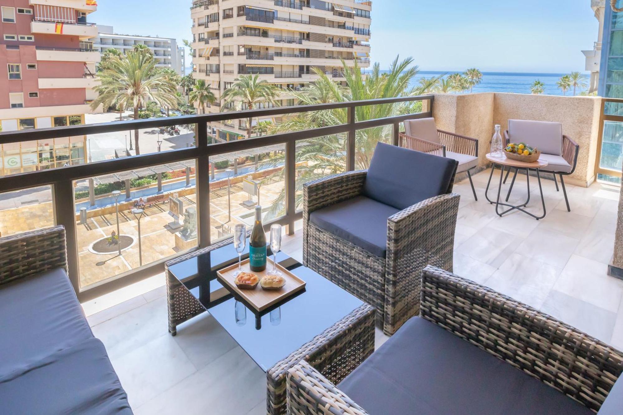 Sea Views Ll *